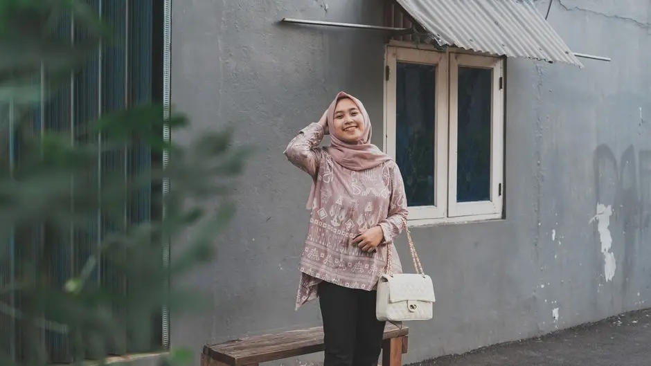 Outfit Hemat yang Tetap Terlihat Rapi untuk Aktivitas Sehari-hari